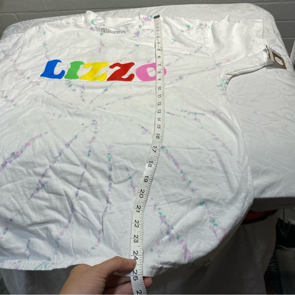 Official LIZZO Merch Tie Dye Rainbow Bubble Letters U R Special Medium T Shirt - Picture 4 of 11
